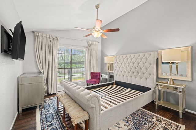 2211 S Kirkwood Road 1, Houston, TX 77077