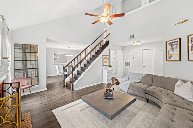 2211 S Kirkwood Road 1, Houston, TX 77077