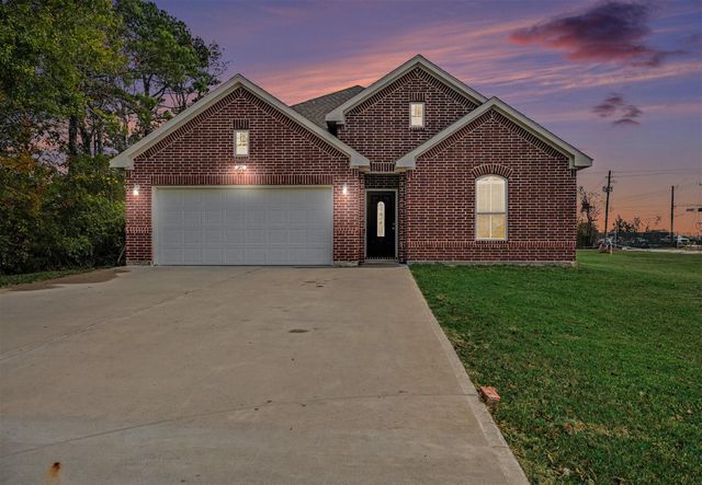 3633 E Meadow Ln, Dickinson, TX 77539