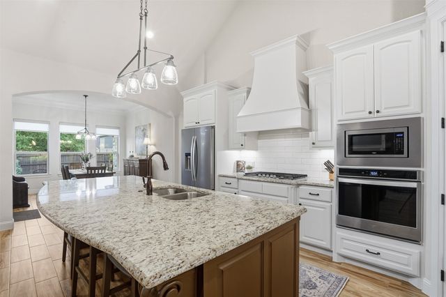 1022 Anna Circle, Granbury, TX 76048