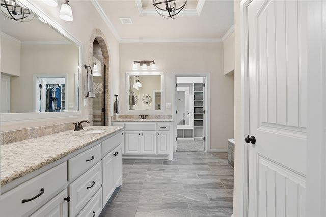 1022 Anna Circle, Granbury, TX 76048