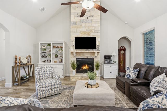 1022 Anna Circle, Granbury, TX 76048