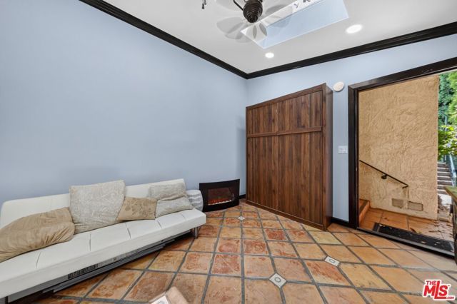 9031 Phyllis Avenue 3A, West Hollywood, CA 90069