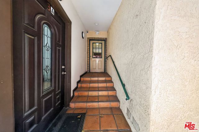 9031 Phyllis Avenue 3A, West Hollywood, CA 90069