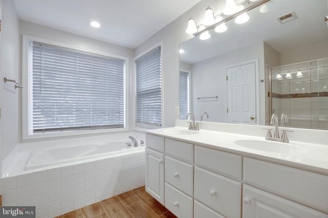 5357 CRIMSON SKY CT, Centreville, VA 20120