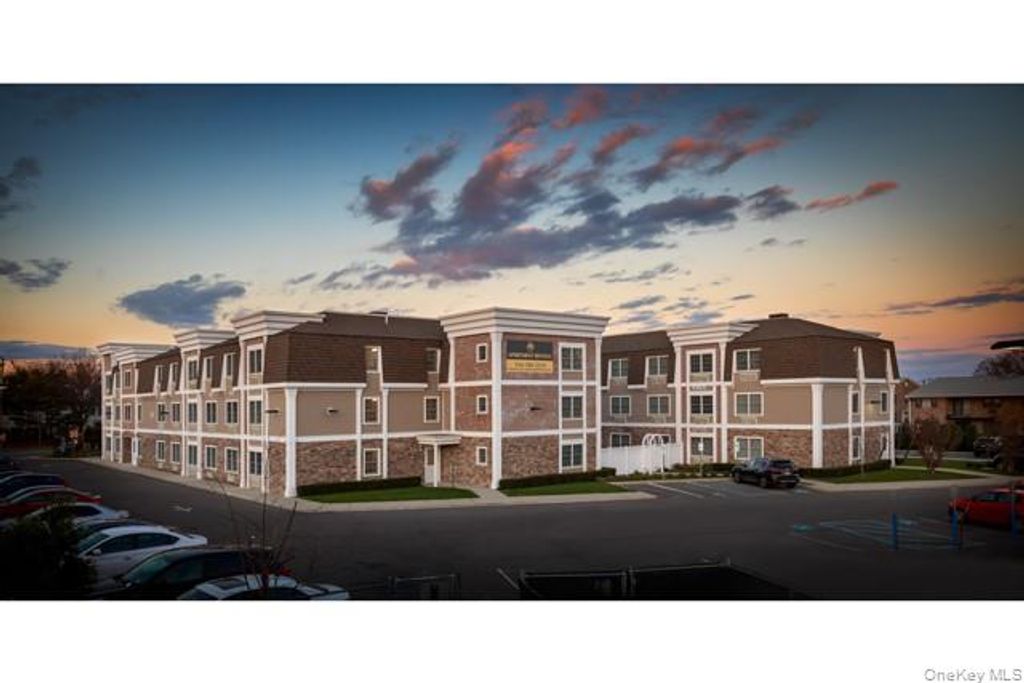 168 Fulton Street W306, Farmingdale, NY 11735