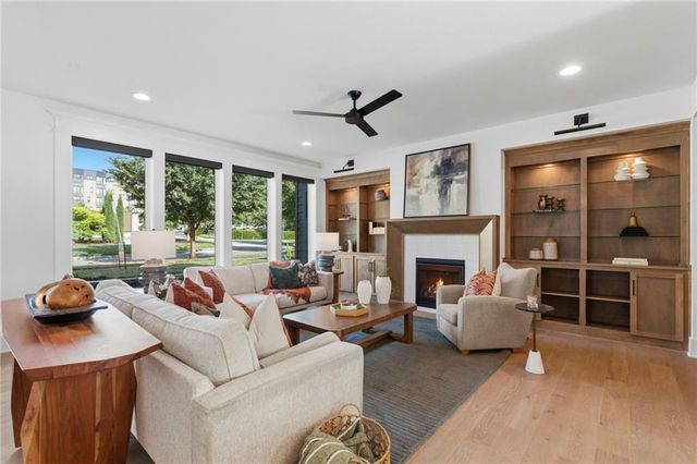 2517 Forest Avenue, Kansas City, MO 64108