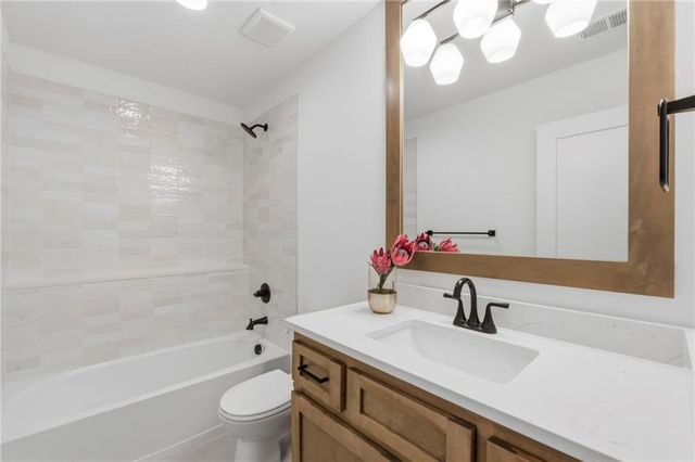 2517 Forest Avenue, Kansas City, MO 64108