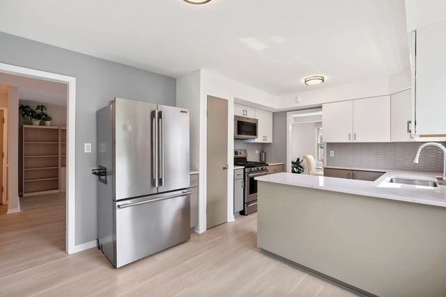 1535 Park Avenue 304, River Forest, IL 60305