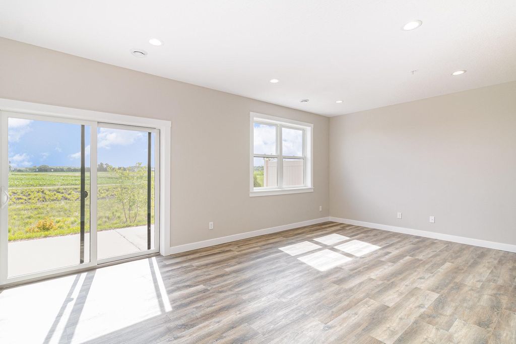 803 Viburnum Street, Belle Plaine, MN 56011 — photo 4