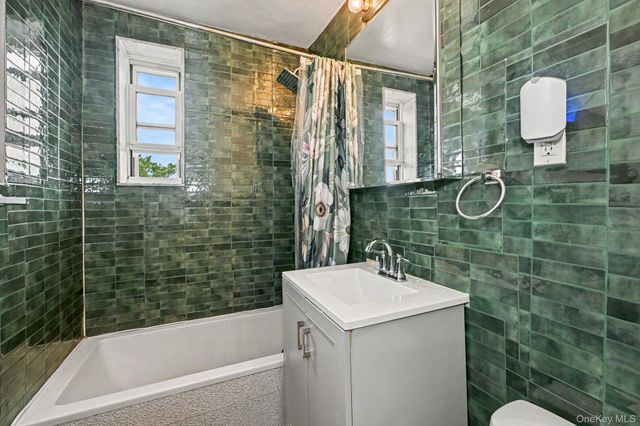 1304 Midland Avenue C48, Yonkers, NY 10704