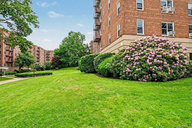 1304 Midland Avenue C48, Yonkers, NY 10704