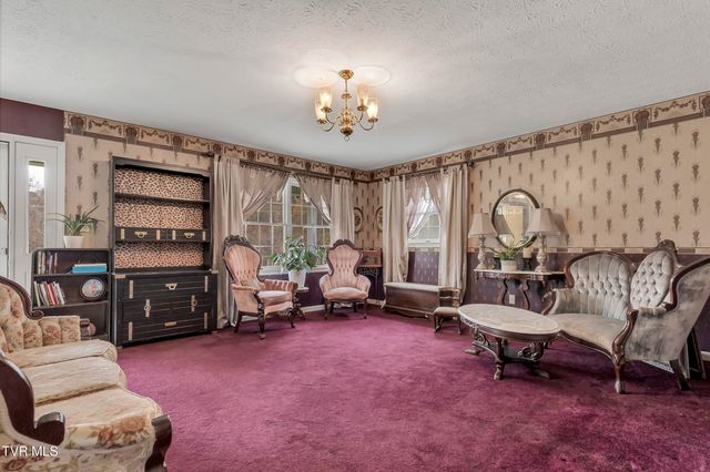 135 Minton Hollow Road, Elizabethton, TN 37643