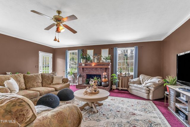 135 Minton Hollow Road, Elizabethton, TN 37643