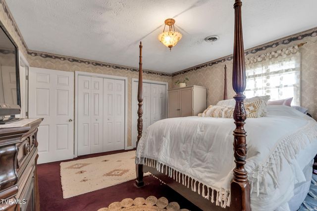 135 Minton Hollow Road, Elizabethton, TN 37643