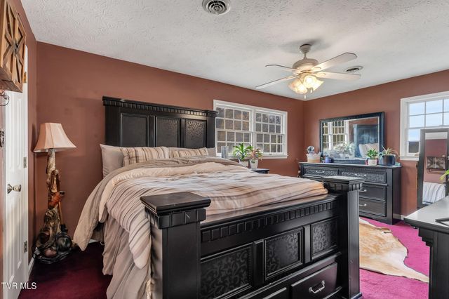 135 Minton Hollow Road, Elizabethton, TN 37643