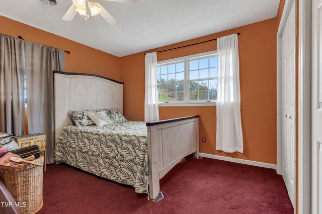 135 Minton Hollow Road, Elizabethton, TN 37643