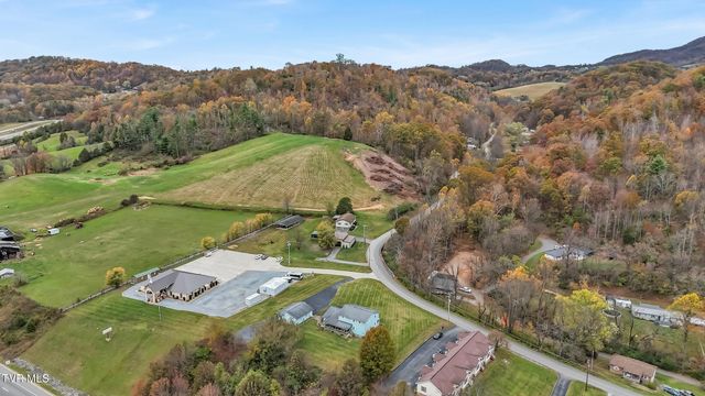 135 Minton Hollow Road, Elizabethton, TN 37643
