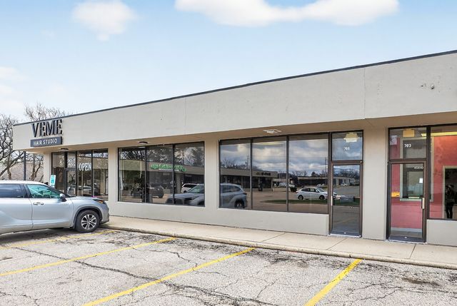 783 Quentin Road N, Palatine, IL 60067