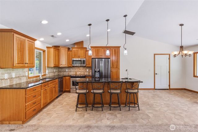 521 Bodine Rd, Kelso, WA 98626