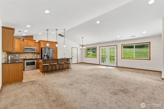 521 Bodine Rd, Kelso, WA 98626