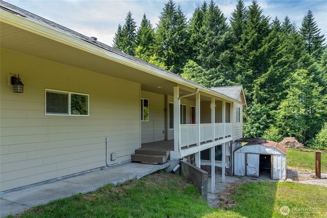 521 Bodine Rd, Kelso, WA 98626