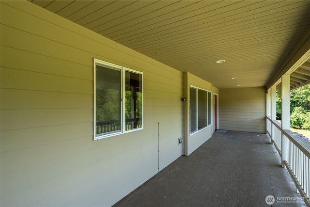 521 Bodine Rd, Kelso, WA 98626