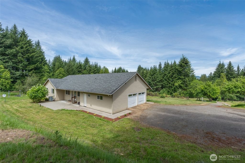 521 Bodine Rd, Kelso, WA 98626