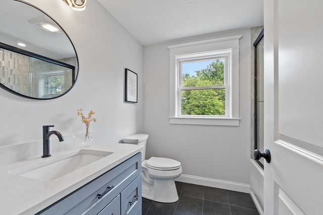 15-2 Park Street, North Reading, MA 01864