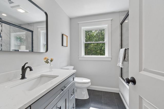 15-2 Park Street, North Reading, MA 01864