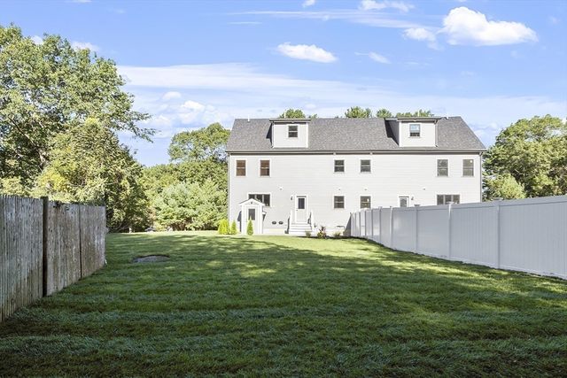 15-2 Park Street, North Reading, MA 01864