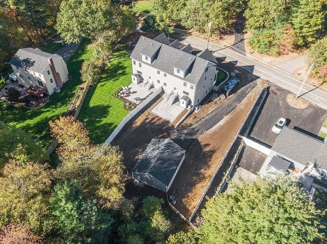 15-2 Park Street, North Reading, MA 01864