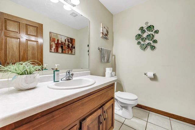 715 EDGE POINT COURT, De Pere, WI 54115