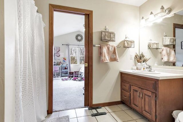 715 EDGE POINT COURT, De Pere, WI 54115