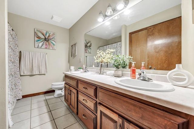 715 EDGE POINT COURT, De Pere, WI 54115