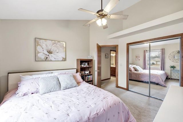 715 EDGE POINT COURT, De Pere, WI 54115