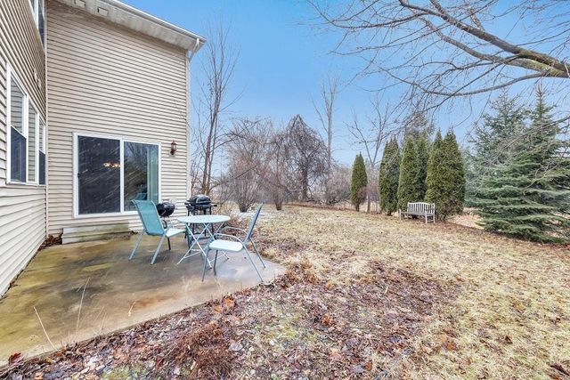 715 EDGE POINT COURT, De Pere, WI 54115