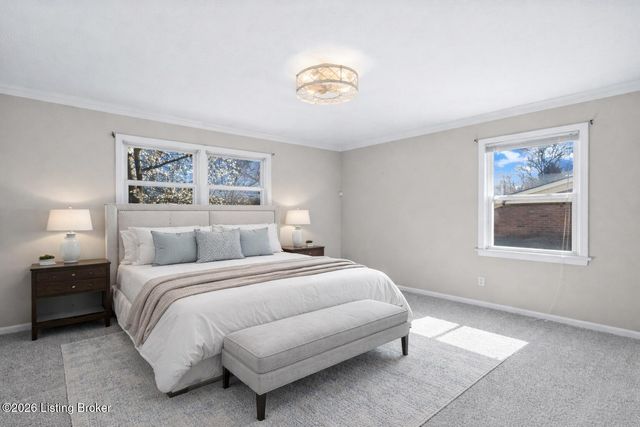 9020 Wooddale Dr, Louisville, KY 40272