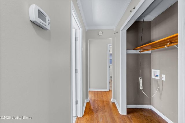 9020 Wooddale Dr, Louisville, KY 40272