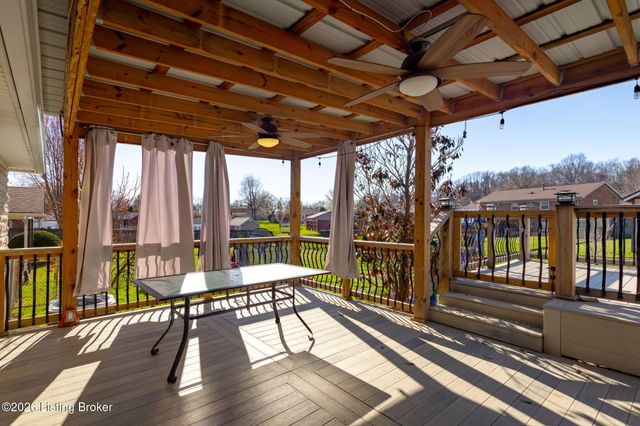 9020 Wooddale Dr, Louisville, KY 40272