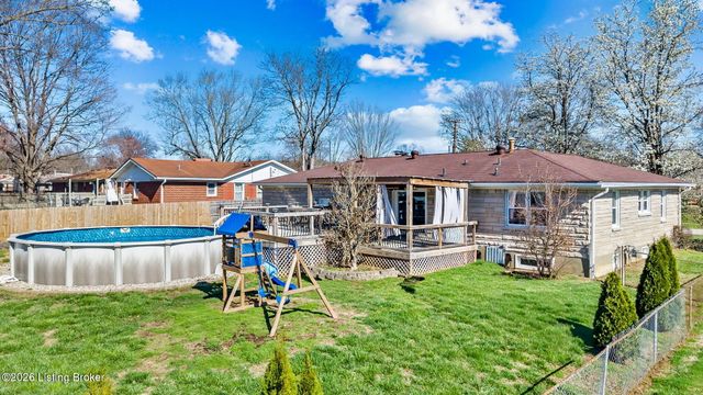 9020 Wooddale Dr, Louisville, KY 40272