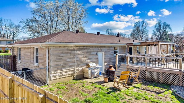 9020 Wooddale Dr, Louisville, KY 40272