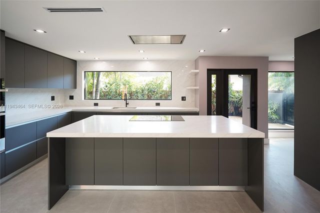 7765 SW 57th Ter, Miami, FL 33143