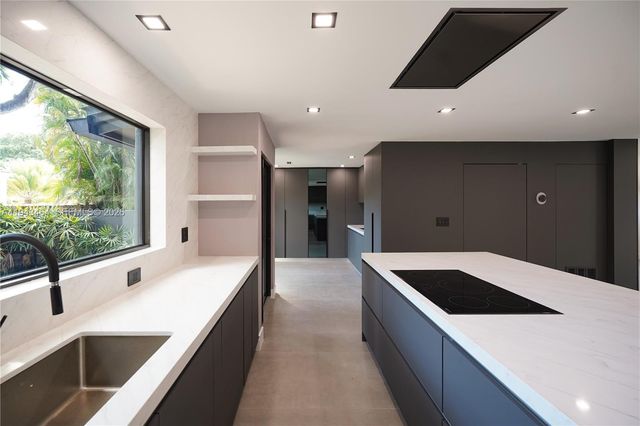 7765 SW 57th Ter, Miami, FL 33143