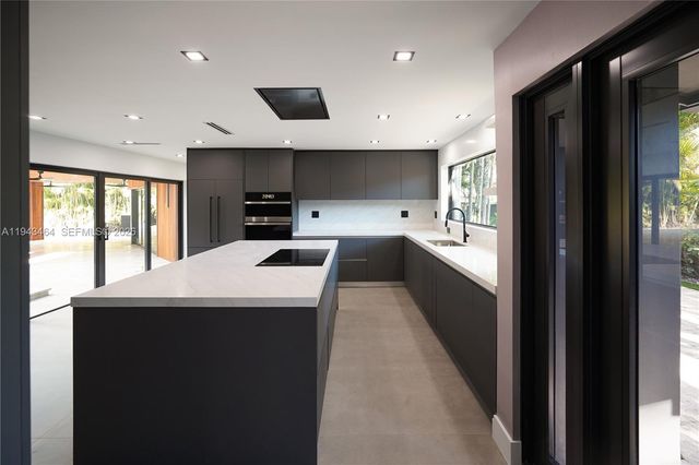 7765 SW 57th Ter, Miami, FL 33143