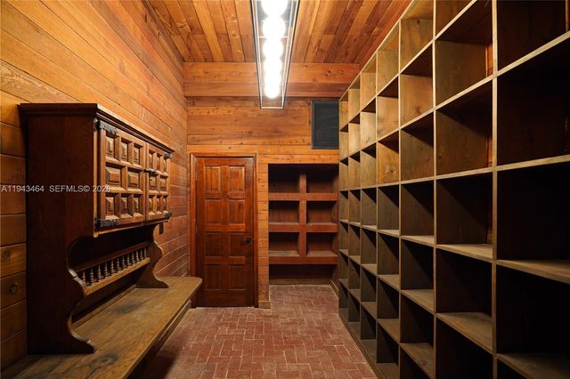 7765 SW 57th Ter, Miami, FL 33143