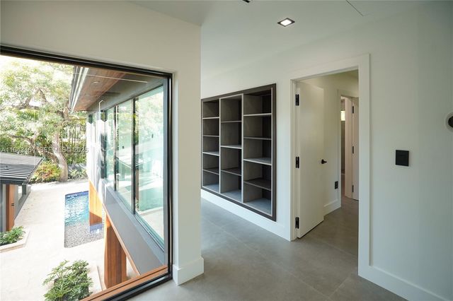 7765 SW 57th Ter, Miami, FL 33143