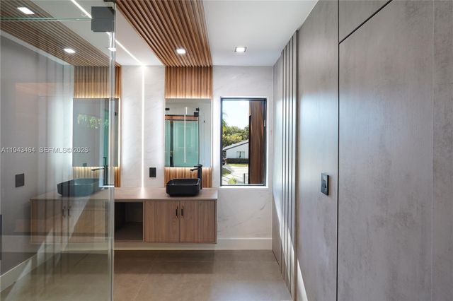 7765 SW 57th Ter, Miami, FL 33143