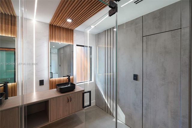 7765 SW 57th Ter, Miami, FL 33143