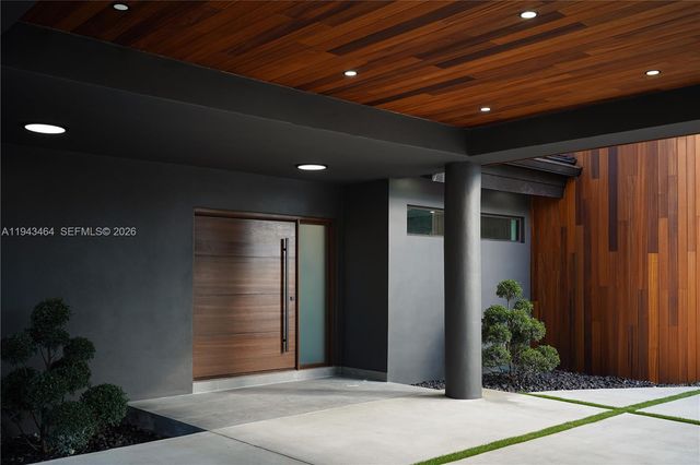 7765 SW 57th Ter, Miami, FL 33143